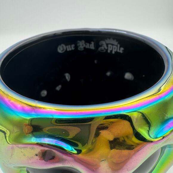 Disney One Bad Apple Iridescent Skull Mug 20oz Ceramic Halloween Villains - Picture 2 of 9